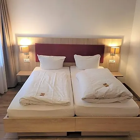 Roessle Hotel Blumberg